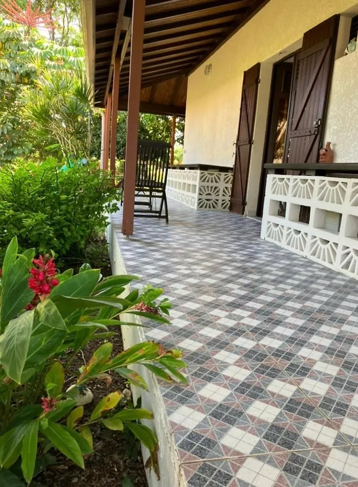 Bed & Breakfast Les Gites Des Bois Jolan Sainte-Anne  Guadeloupe